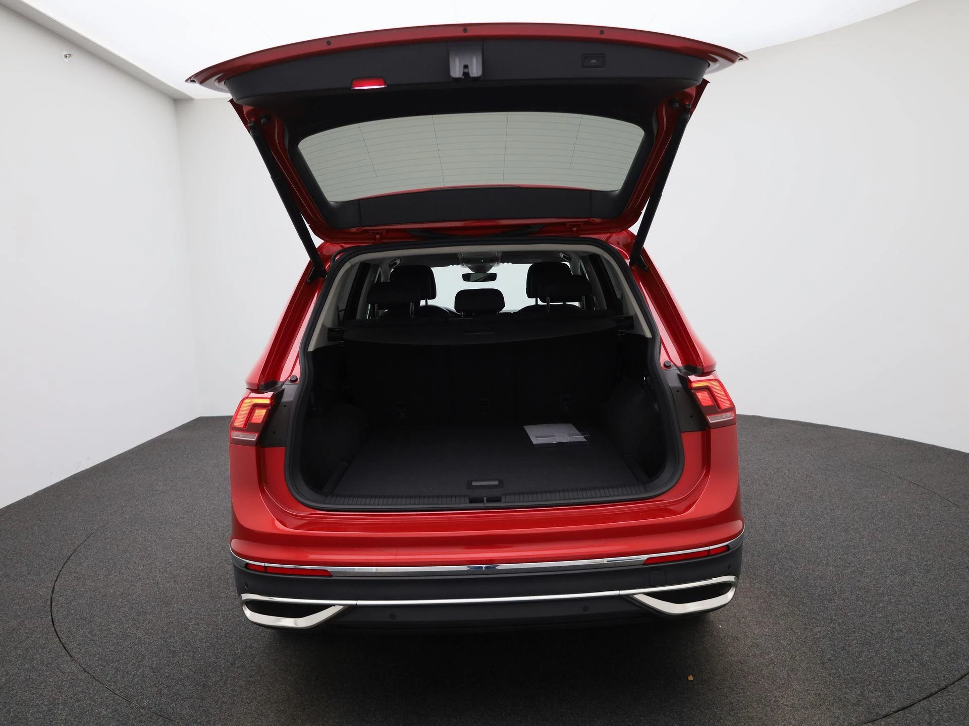 Volkswagen-Tiguan Allspace-image-10