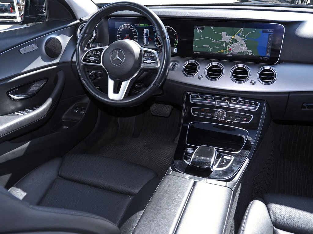 Mercedes-Benz-E-Klasse 300 de-image-8