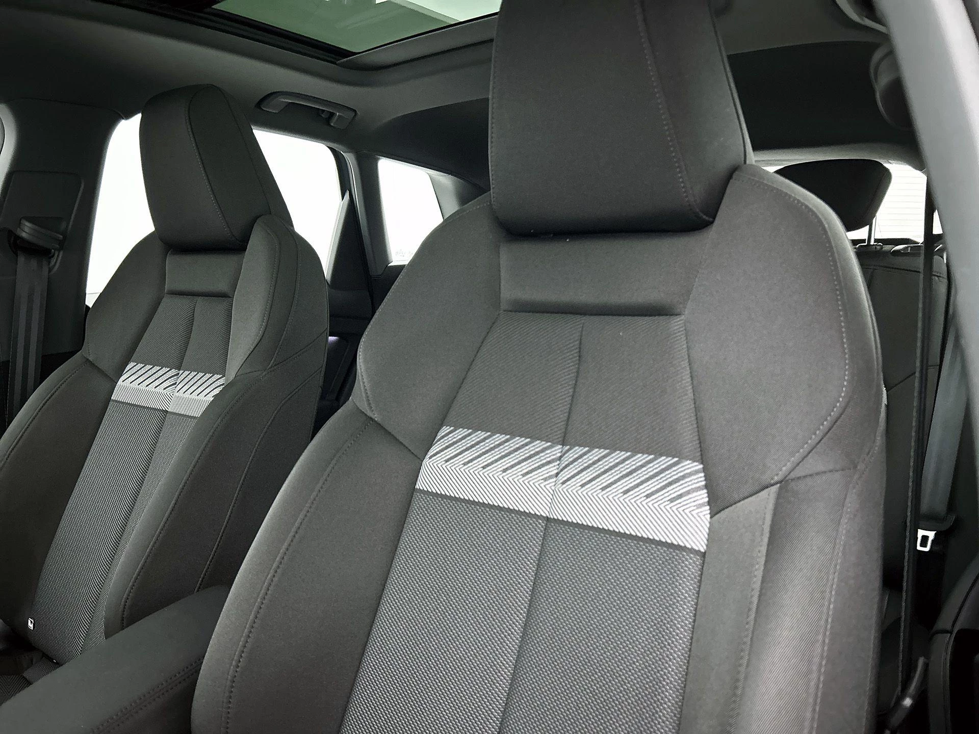 Audi-Q4 e-tron-image-11