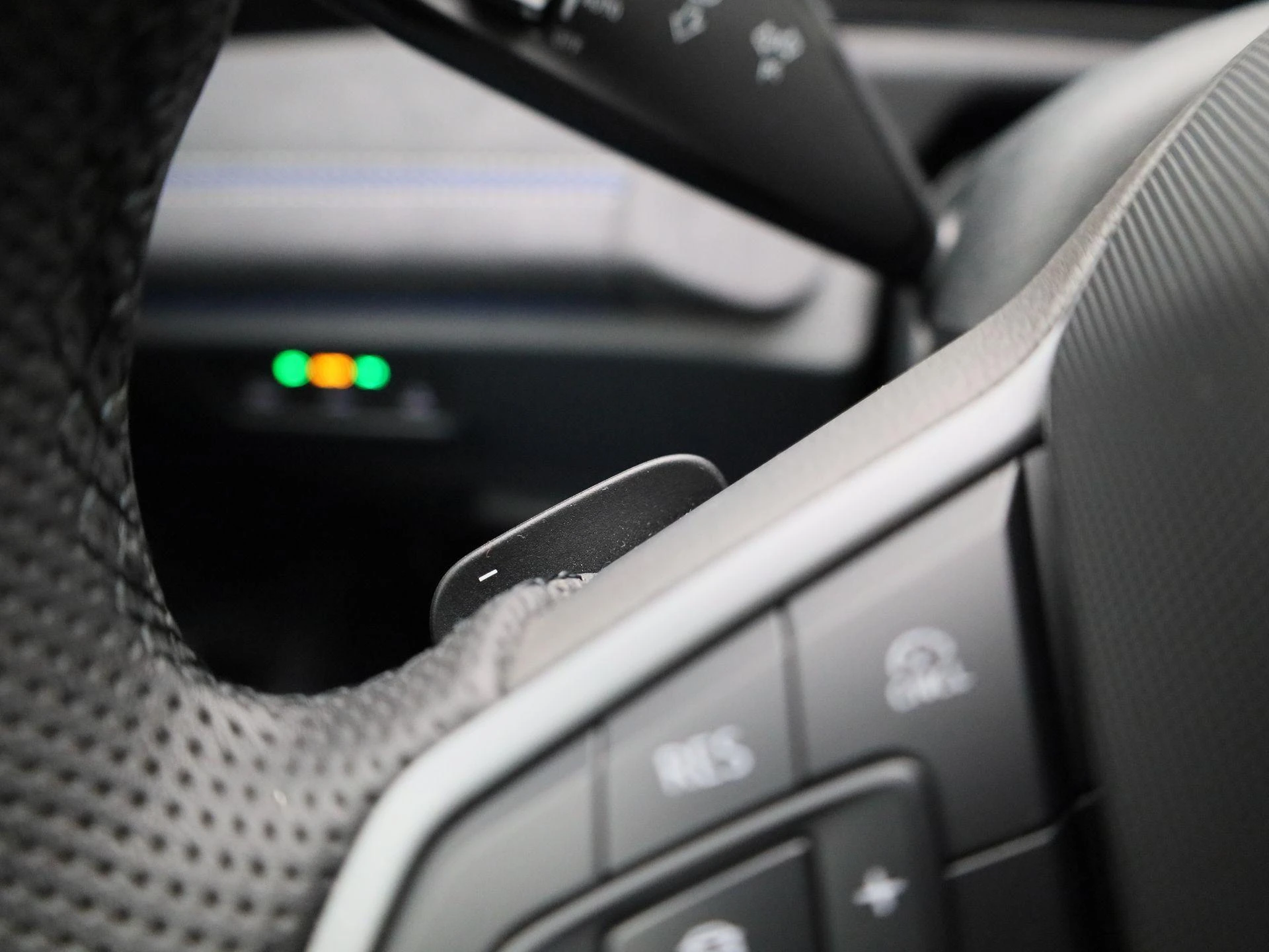 Volkswagen-Tiguan-image-27