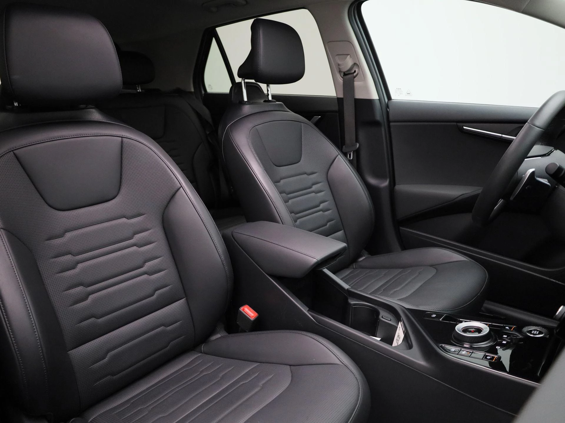 Kia-Niro-image-38