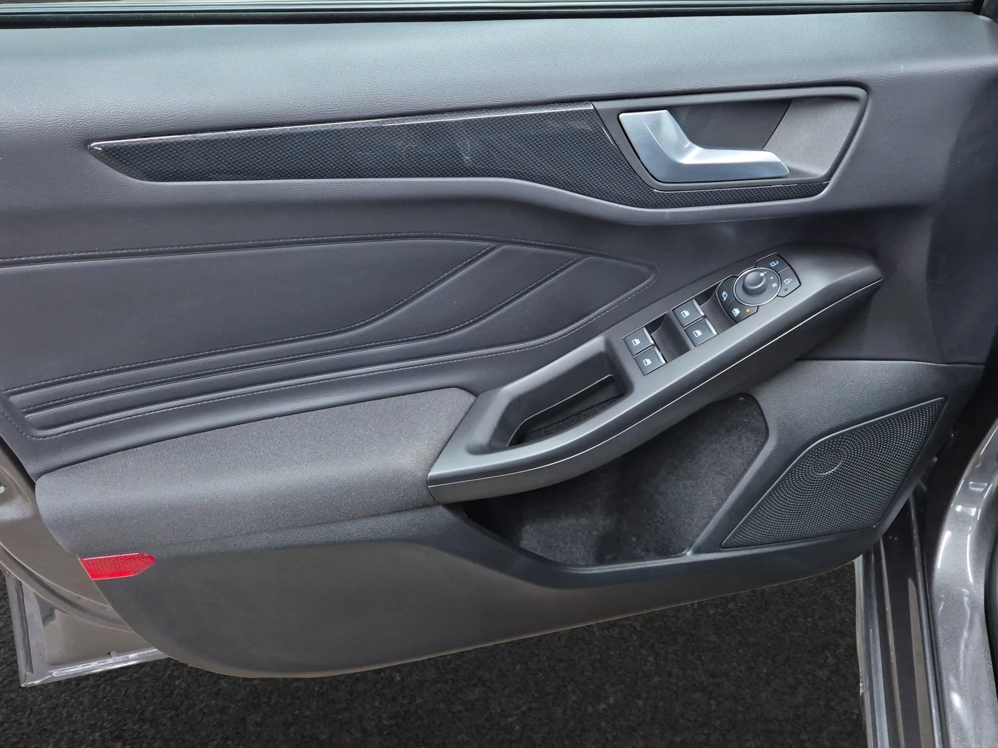 Ford Focus ST-Line X Turnier AUT|ACC|HUD|RFK|AHK|LED|NAVI