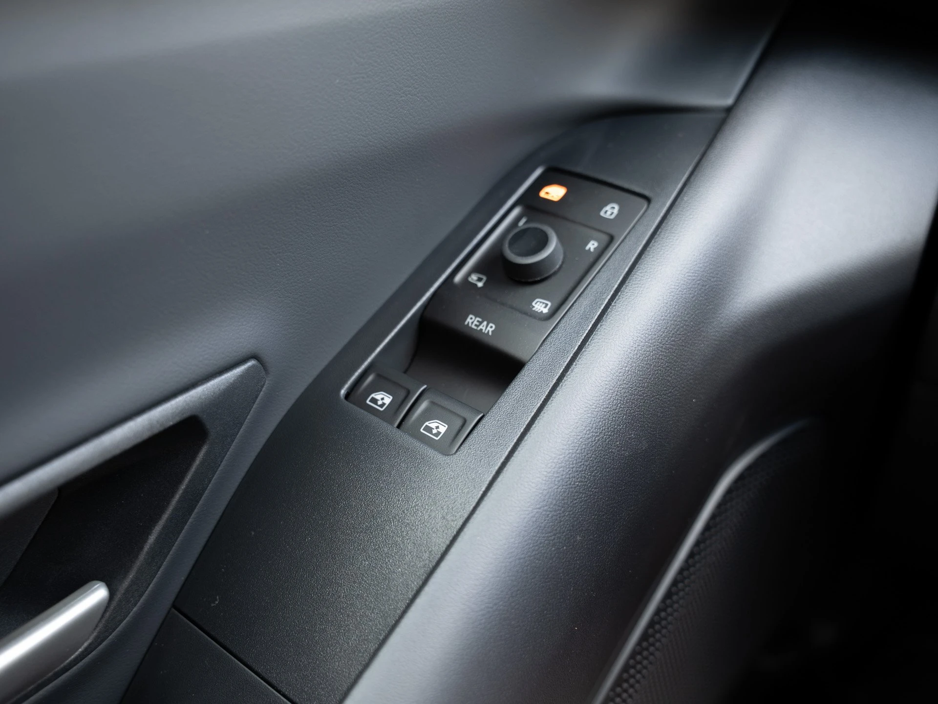 Ford-Explorer-image-14