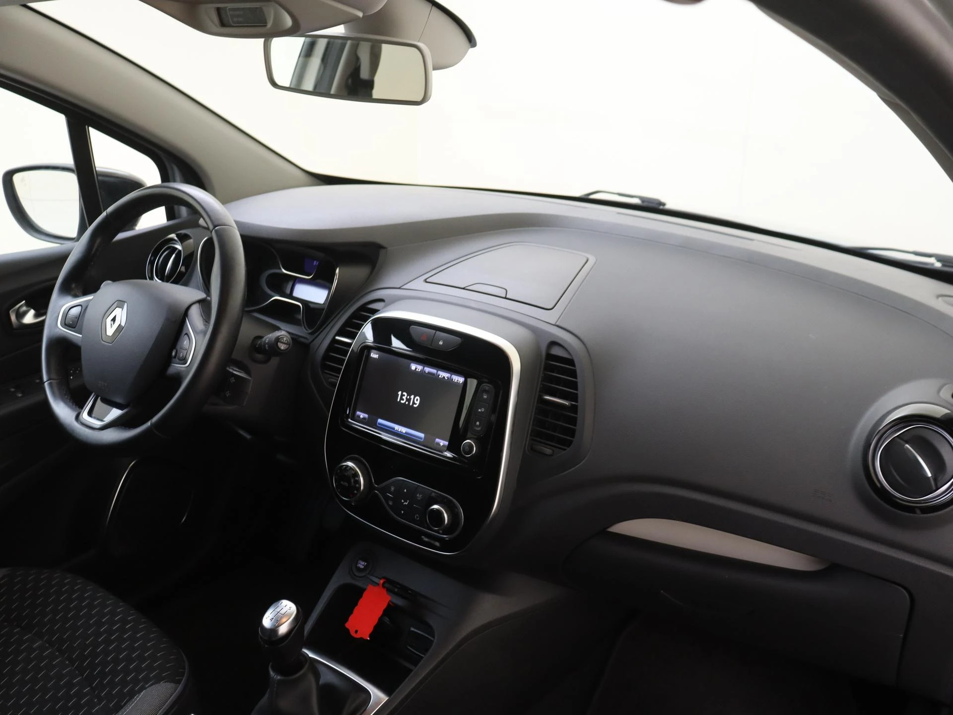 Renault-Captur-image-4