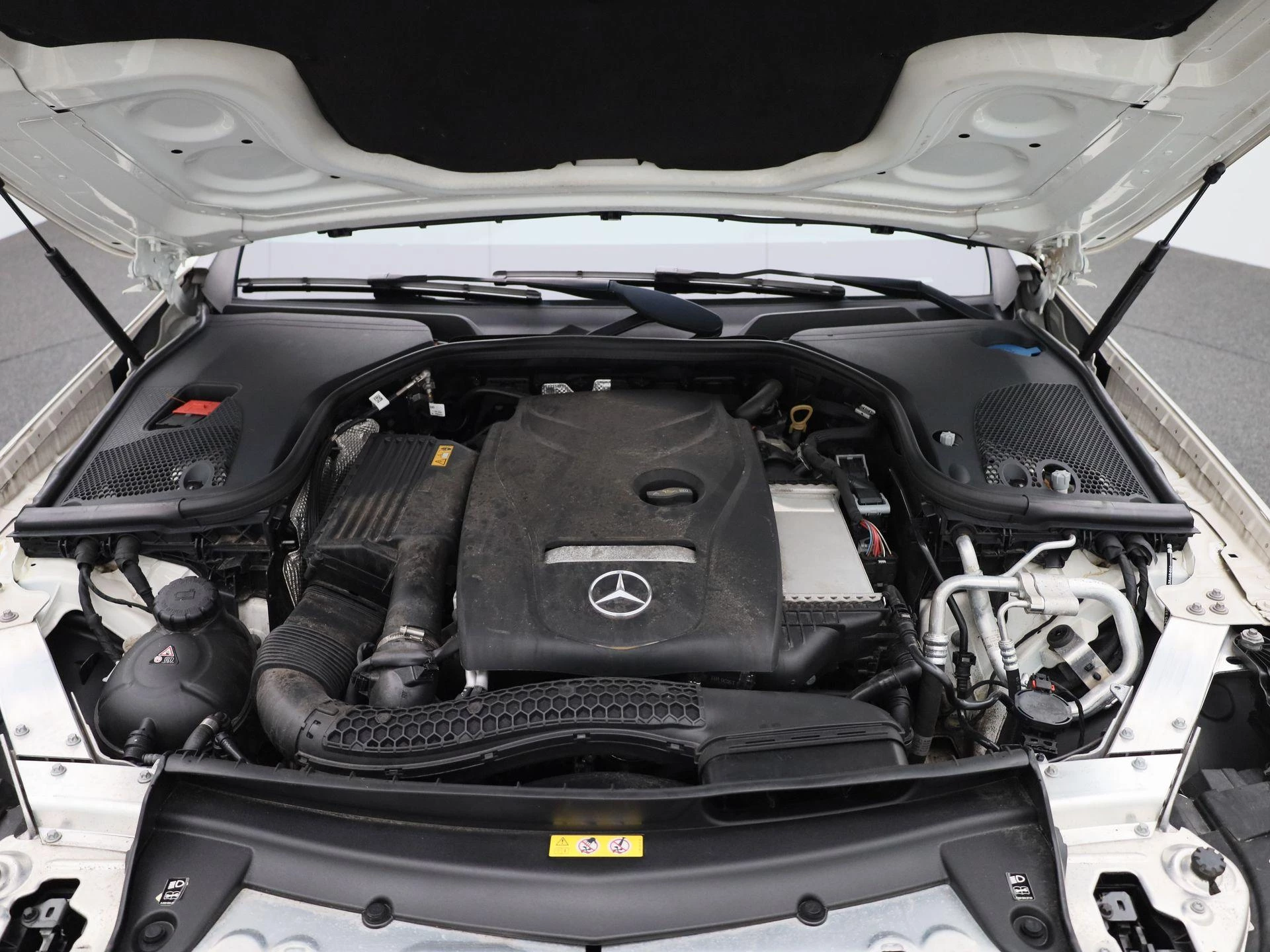 Mercedes-Benz-E-Klasse-image-52