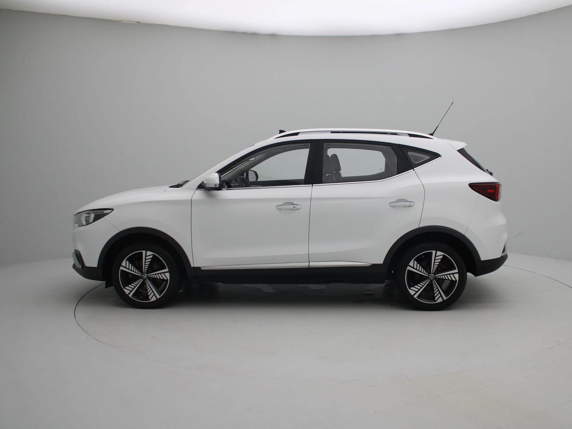 MG-ZS EV-image-4