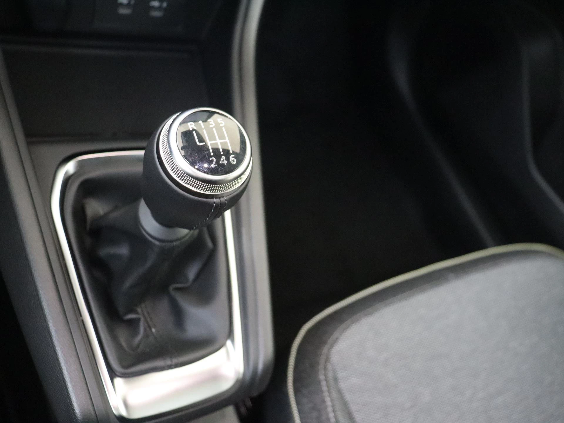 Renault-Captur-image-14