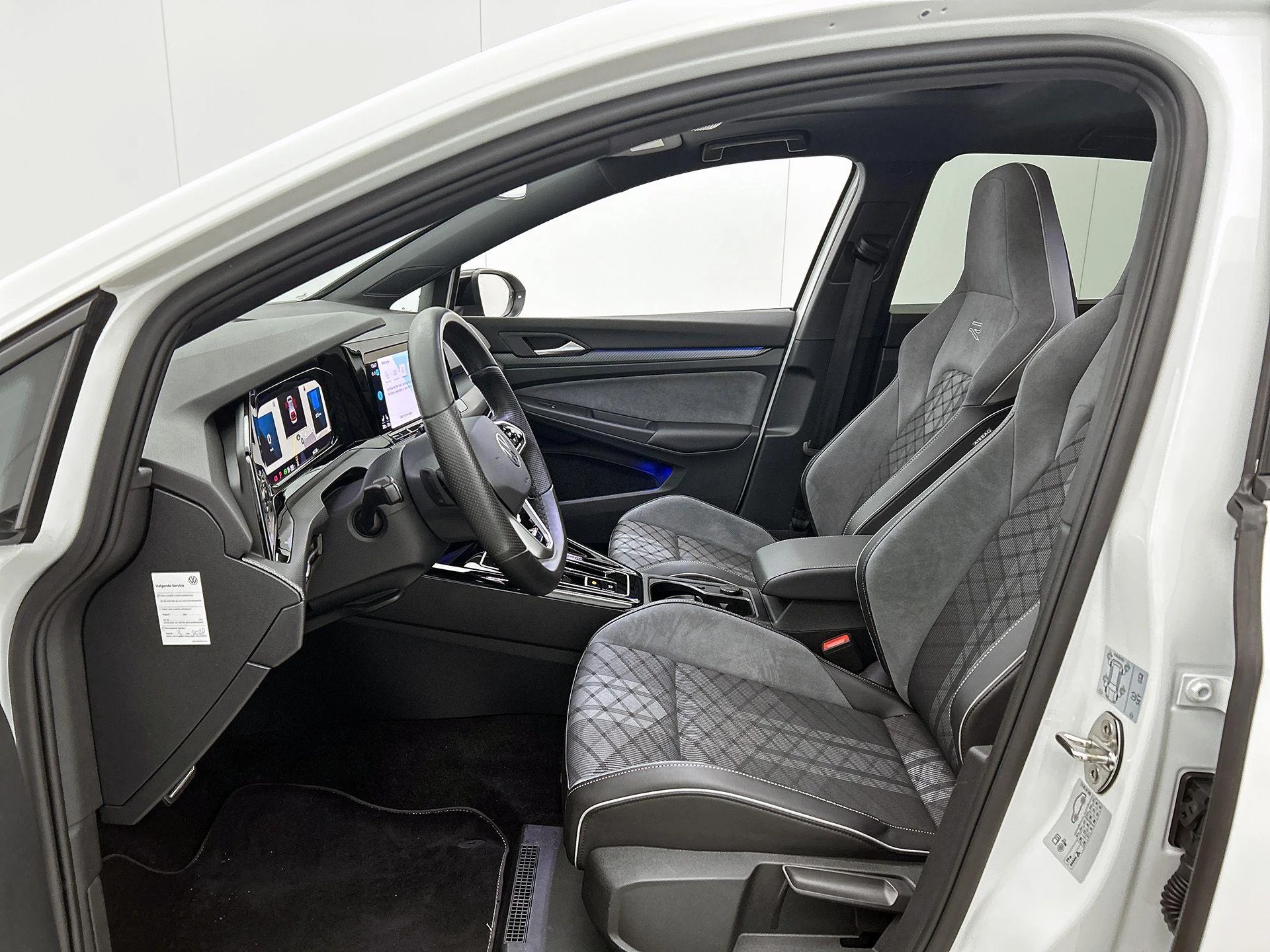 Volkswagen-Golf-image-30