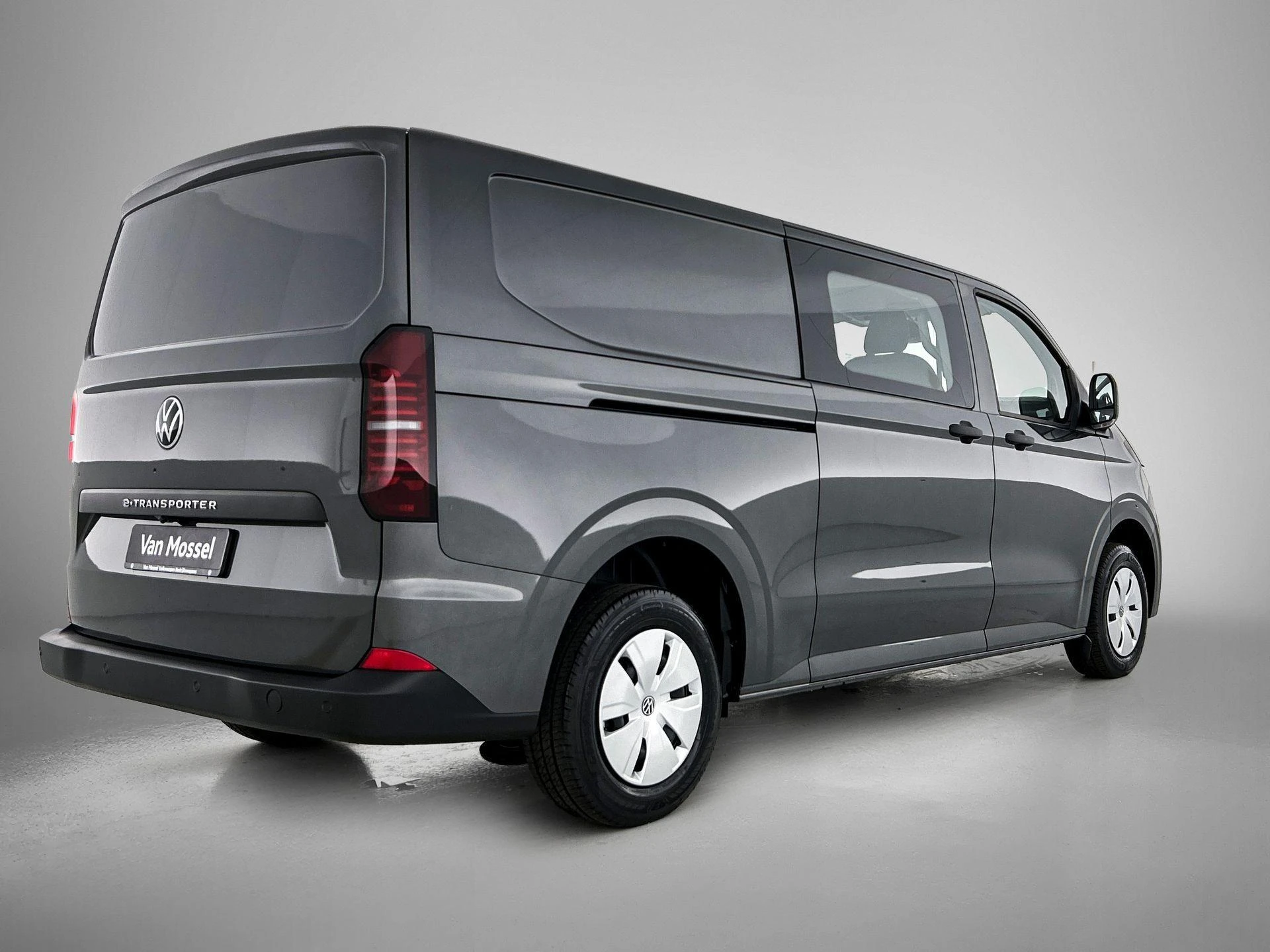 Volkswagen-e-Transporter-image-3