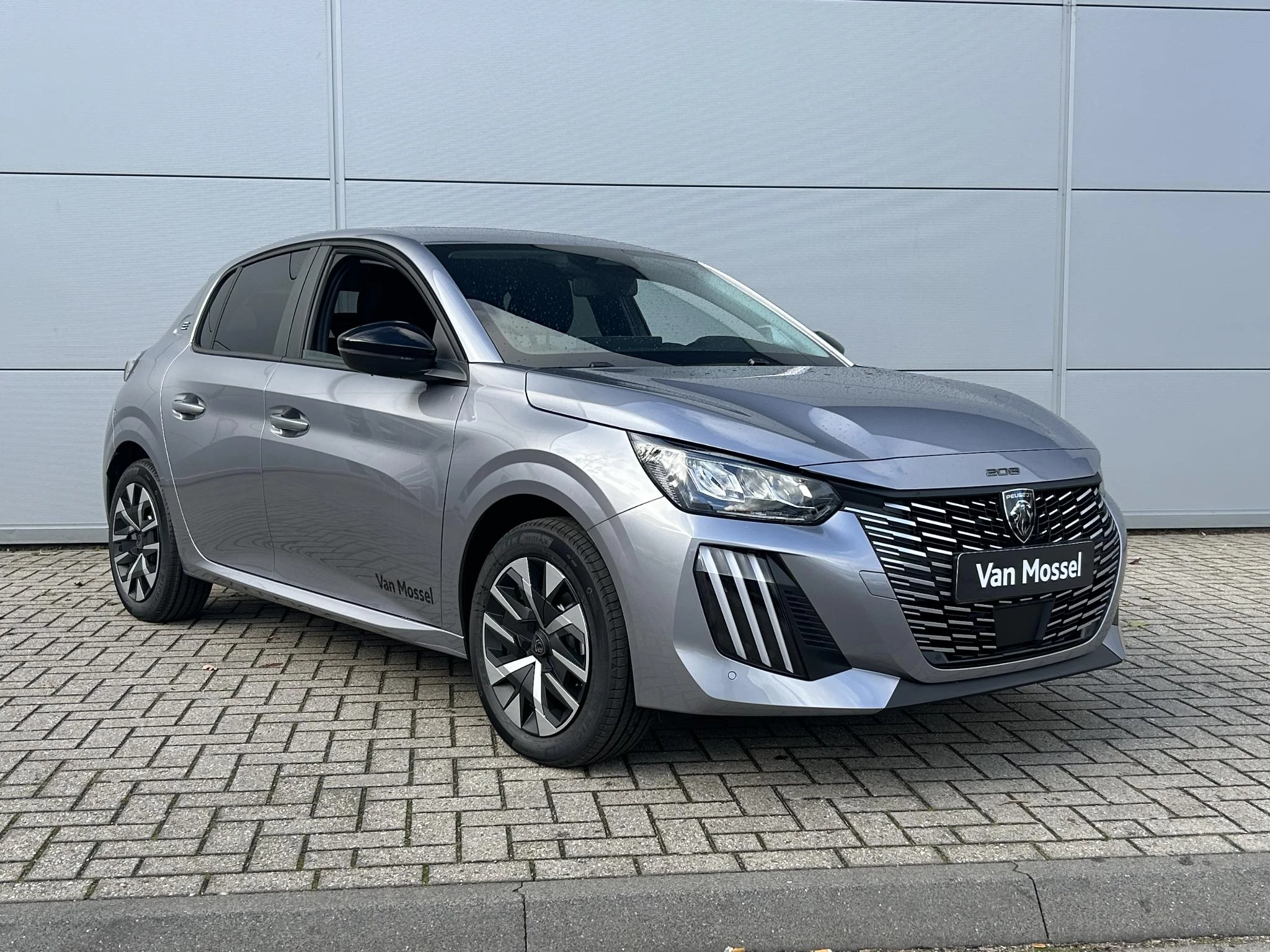 Peugeot-e-208-image-7