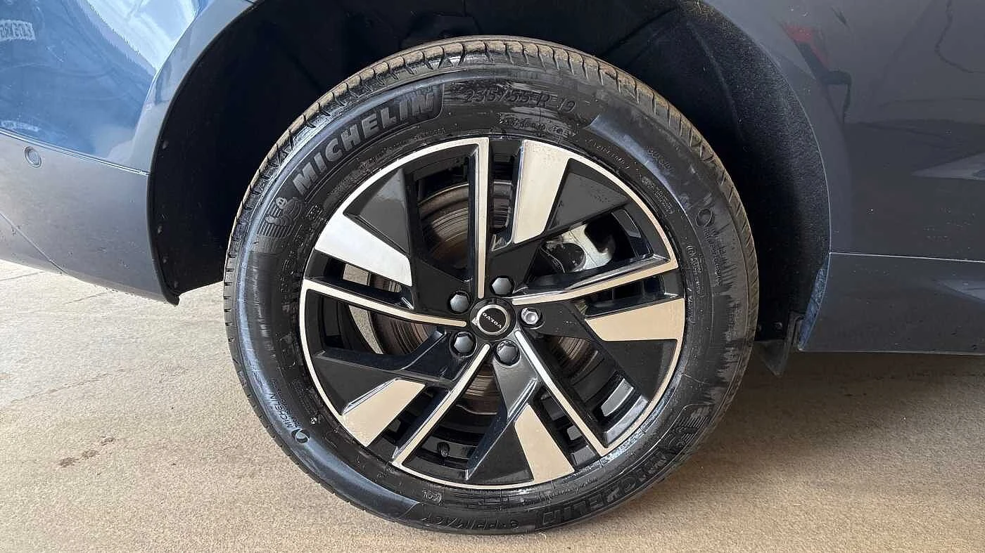 Volvo XC60 T6 AWD PHEV Electric/Petrol Plus Dark