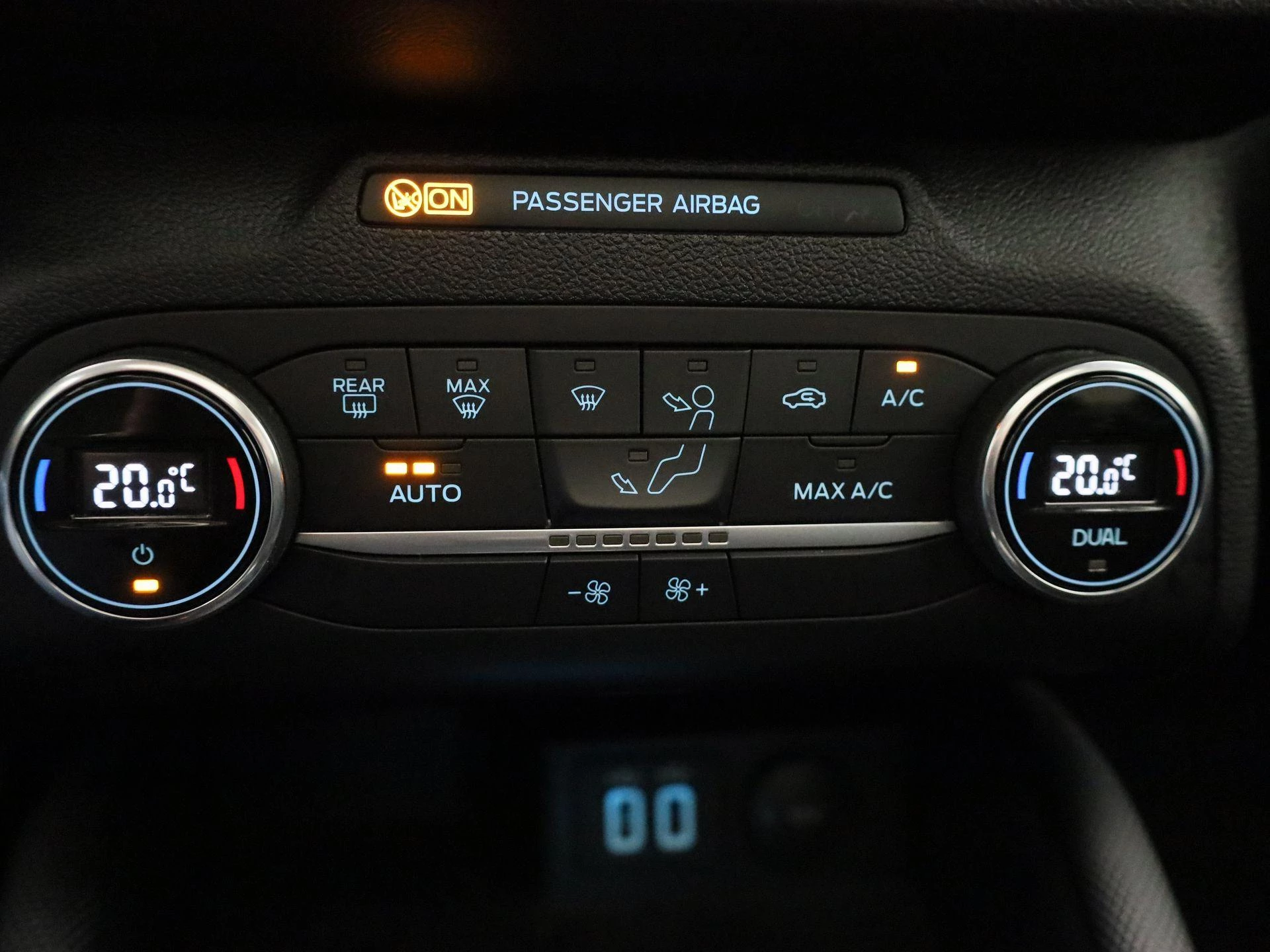 Ford Focus Wagon 1.0 EcoBoost Active X Business