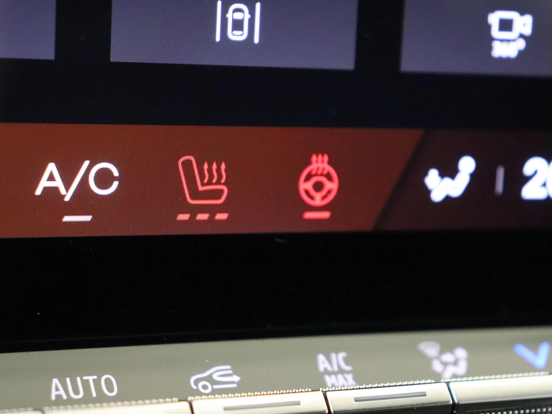 Renault-Megane E-Tech-image-24