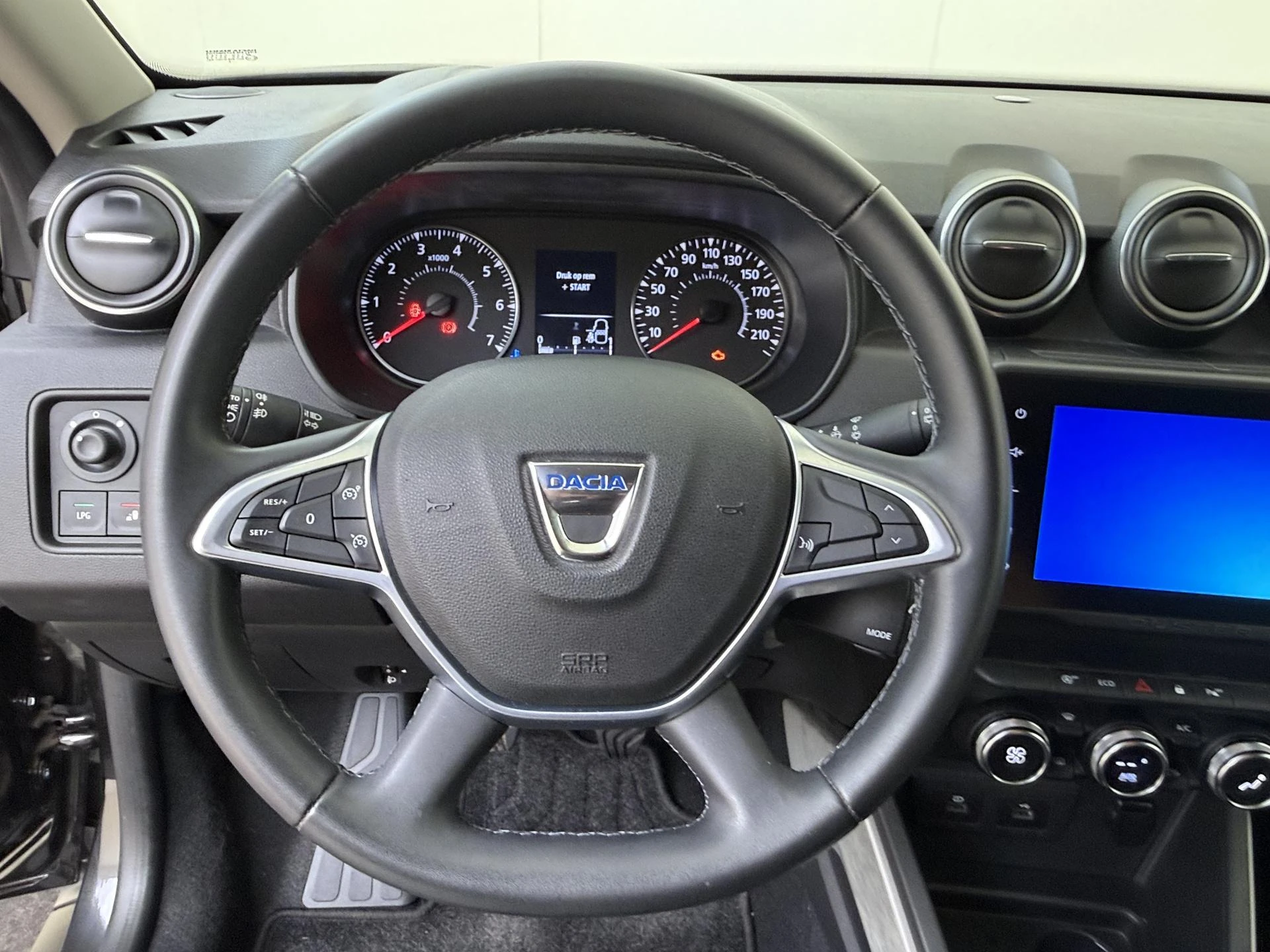 Dacia-Duster-image-9