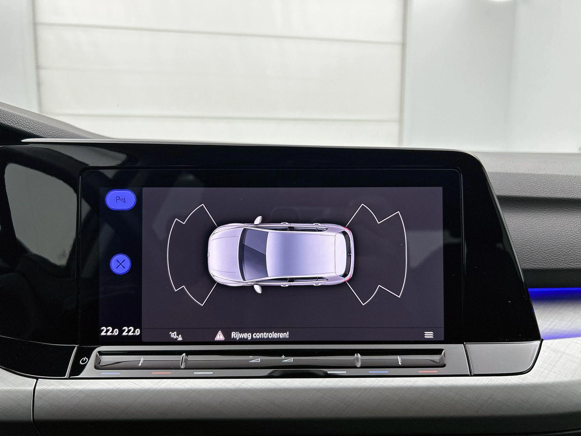 Volkswagen-Golf-image-9