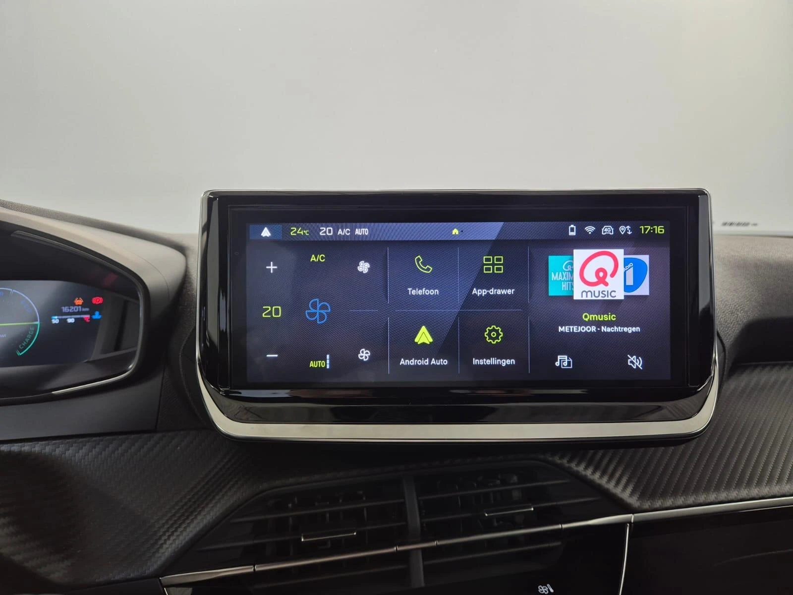 Peugeot 2008 1.2 HYBRID 145 e-DSC6 Envy
