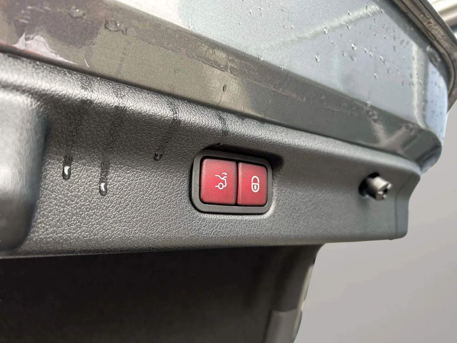 Mercedes-Benz-EQE-image-21