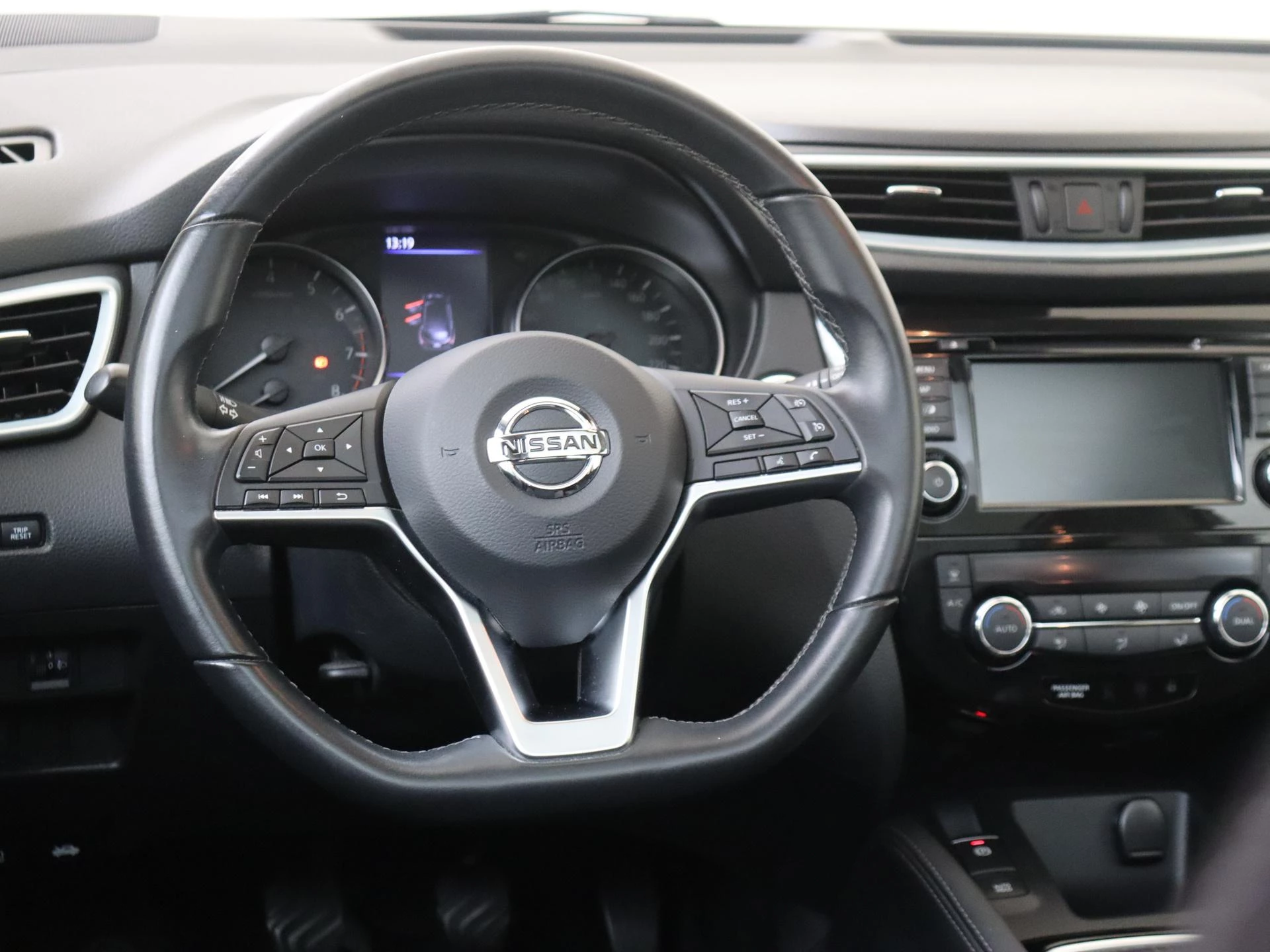 Nissan QASHQAI 1.3 DIG-T Design Edition