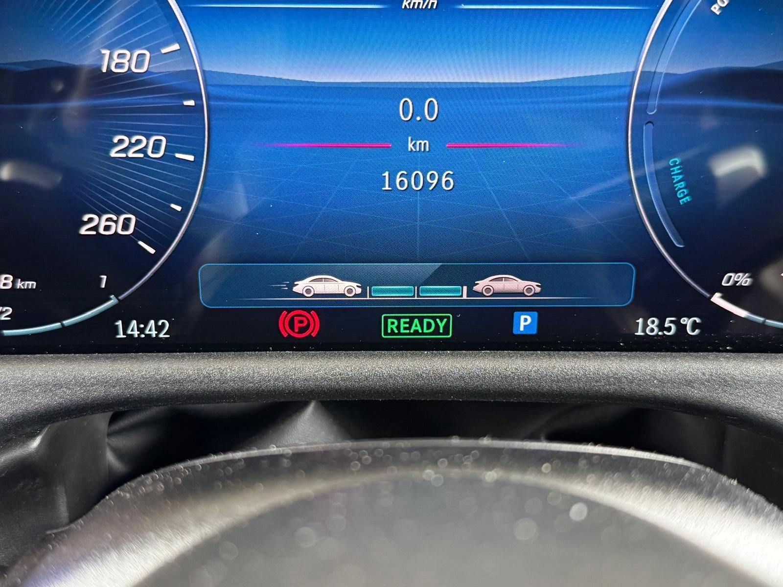 Mercedes-Benz E-Klasse 300 e AMG Line Break + PANO DAK + BURMESTER + DIGITAL LIGHT + NIGHTPACK