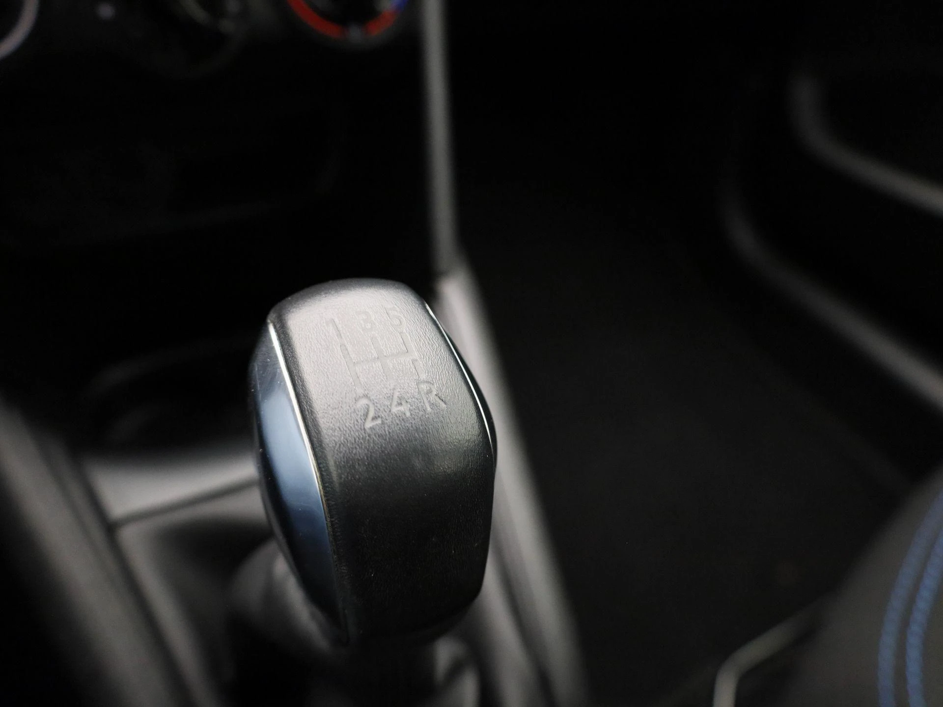 Peugeot-208-image-20