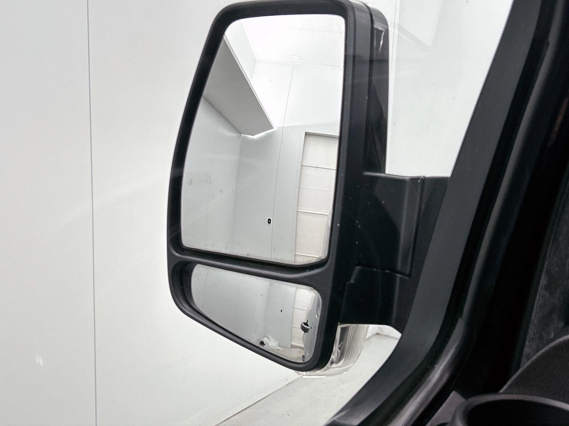 Ford-Transit Custom-image-21
