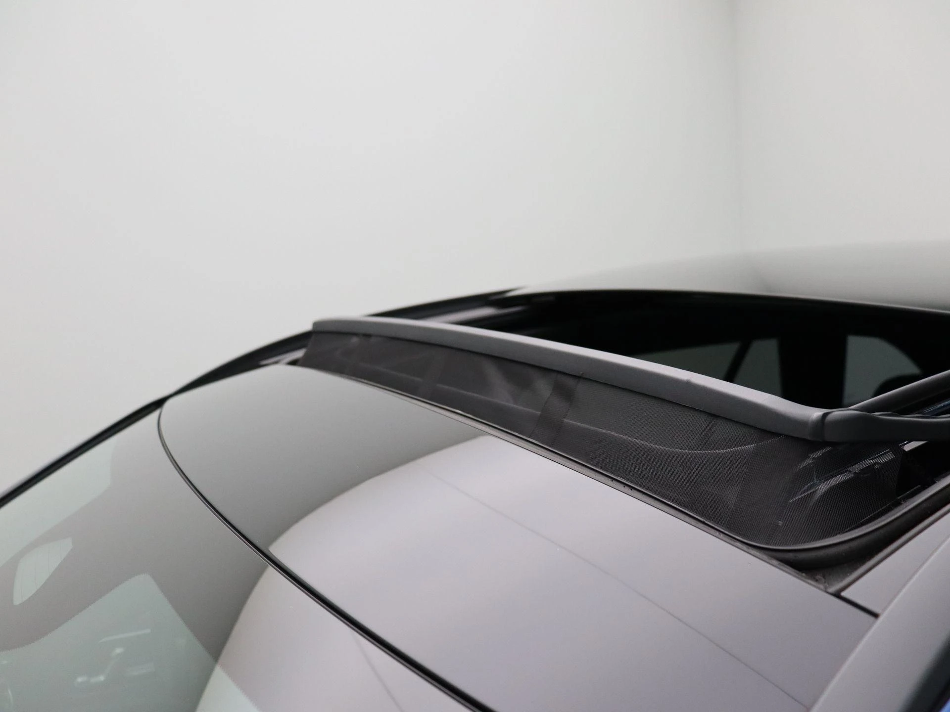 Mercedes-Benz-C-Klasse-image-14