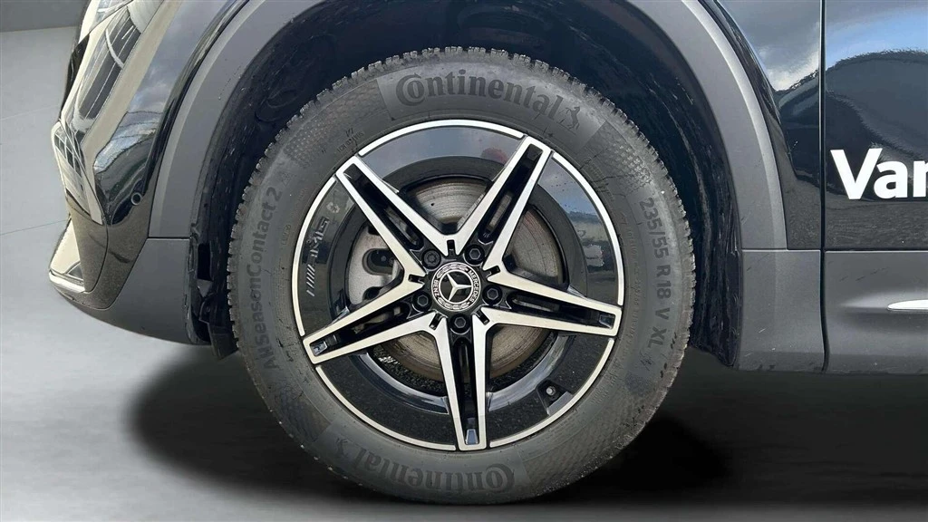 Mercedes-Benz-EQB-image-8