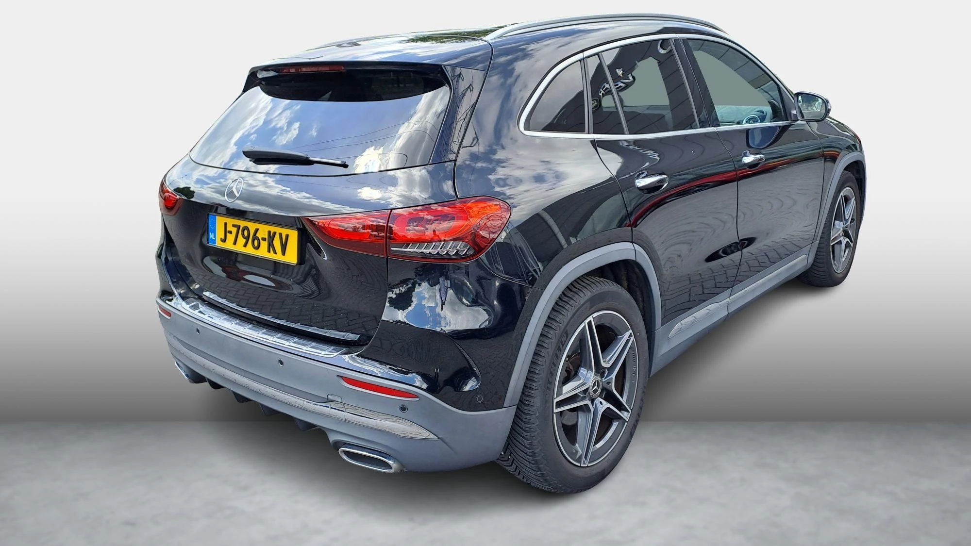 Mercedes-Benz GLA 200 Business Solution AMG