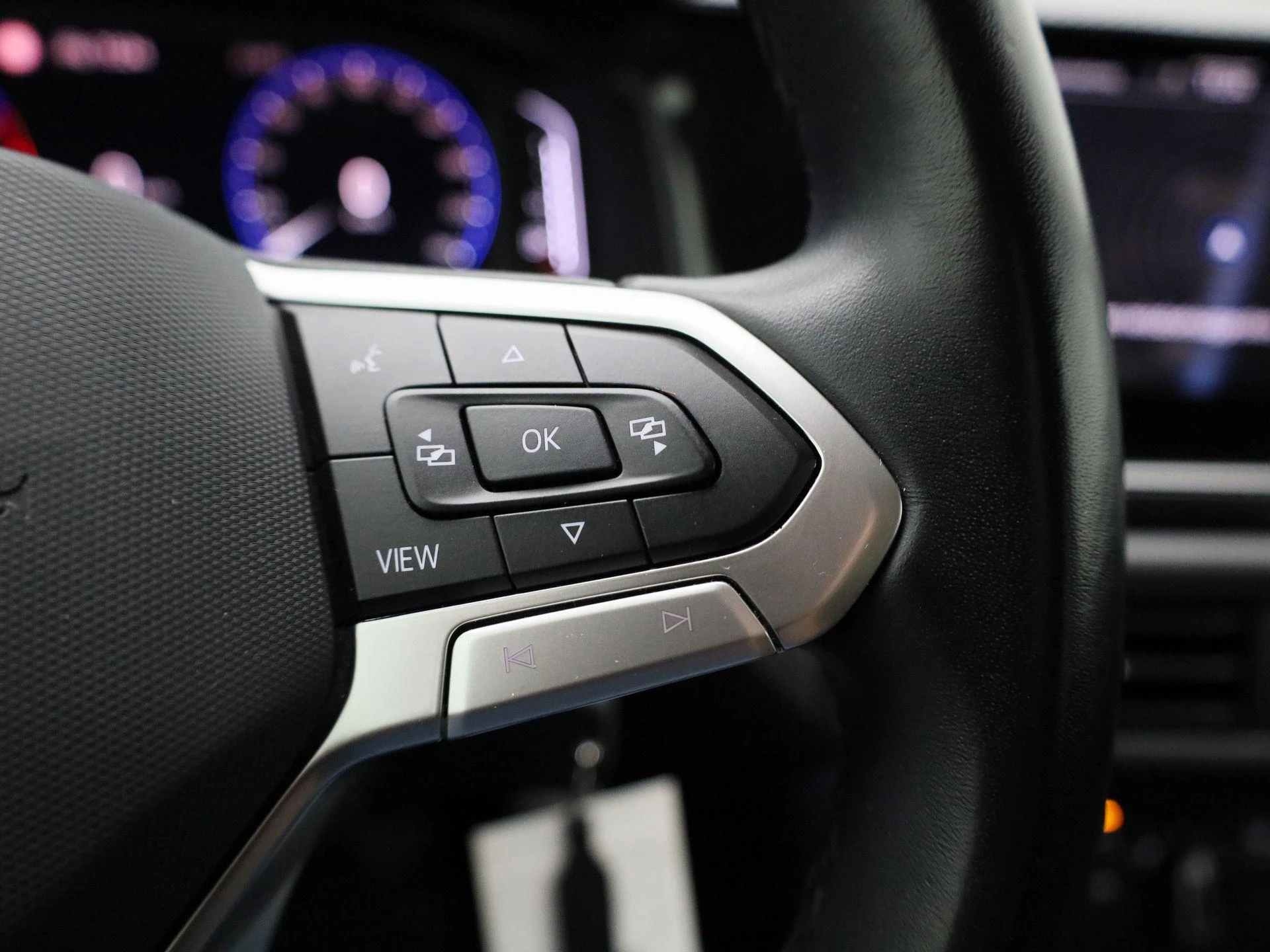 Volkswagen-Polo-image-15