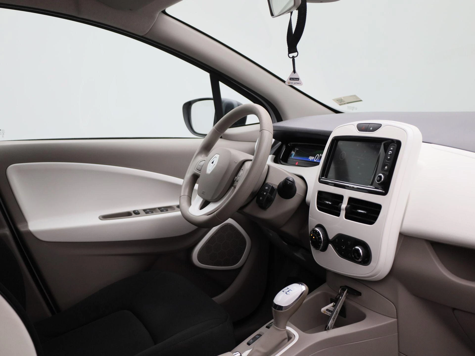 Renault-ZOE-image-28
