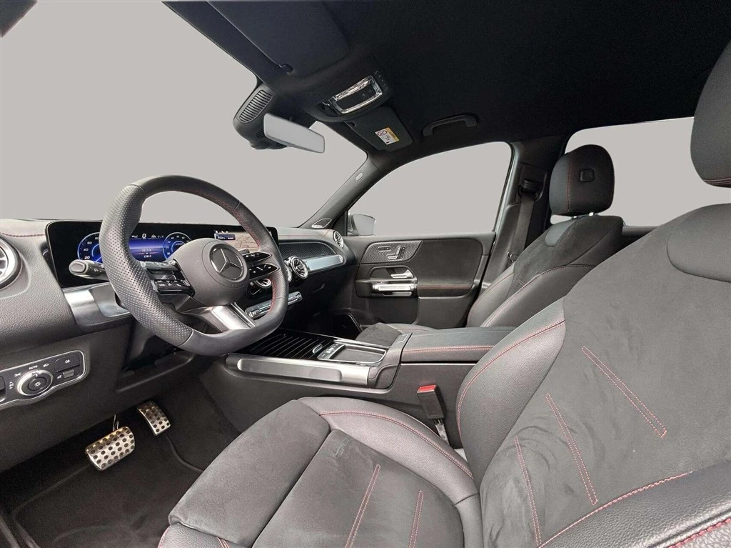 Mercedes-Benz-EQB-image-9