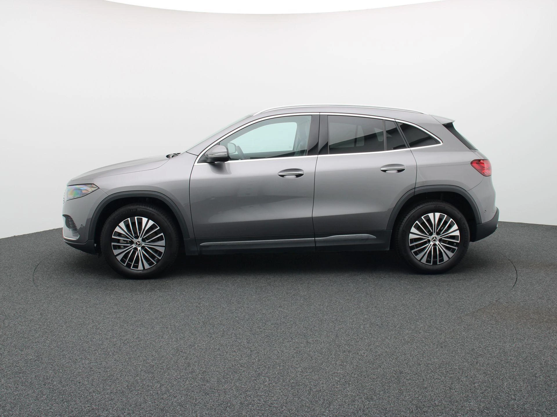 Mercedes-Benz EQA 250+ Business Line
