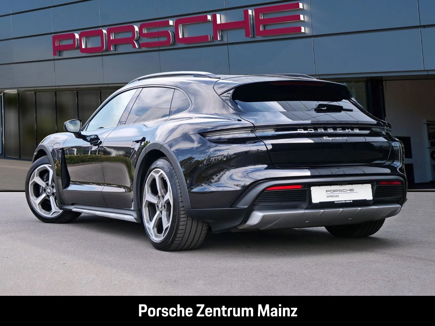 Porsche-Taycan-image-5