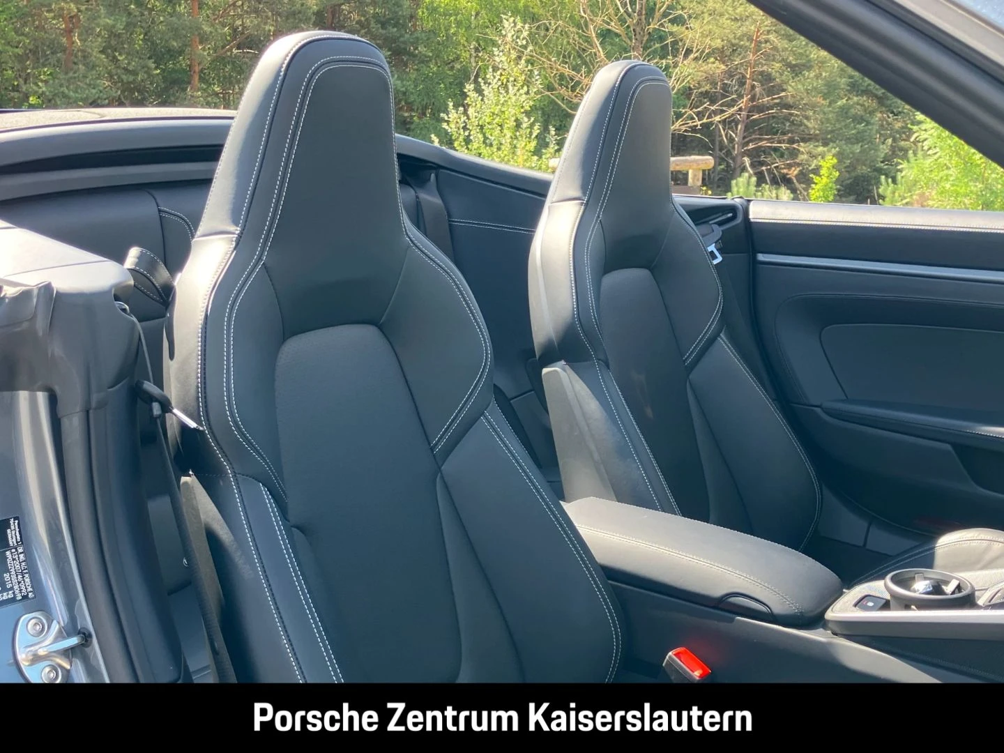 Porsche 911 992 Carrera Cabrio Sportabgas Surround-View carrera