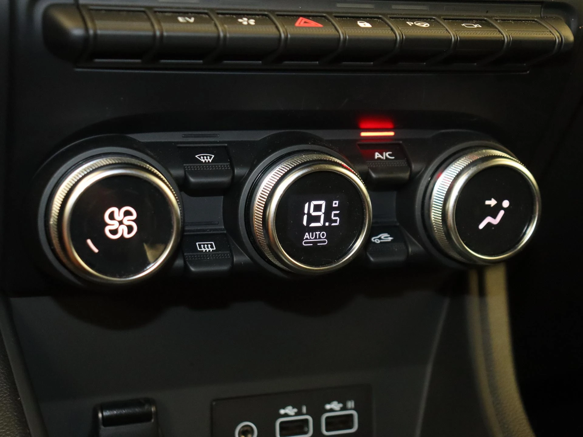 Renault-Captur-image-19