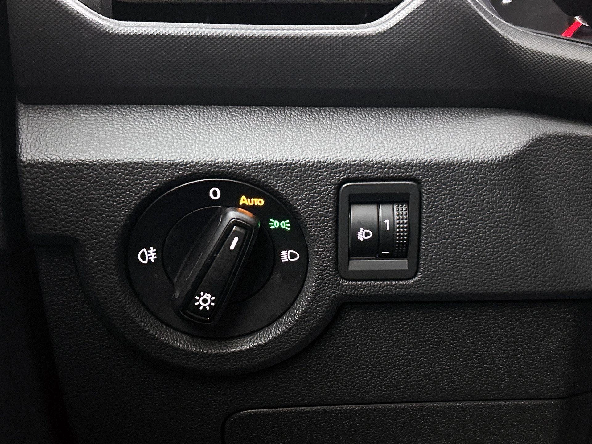 Volkswagen-T-Cross-image-21