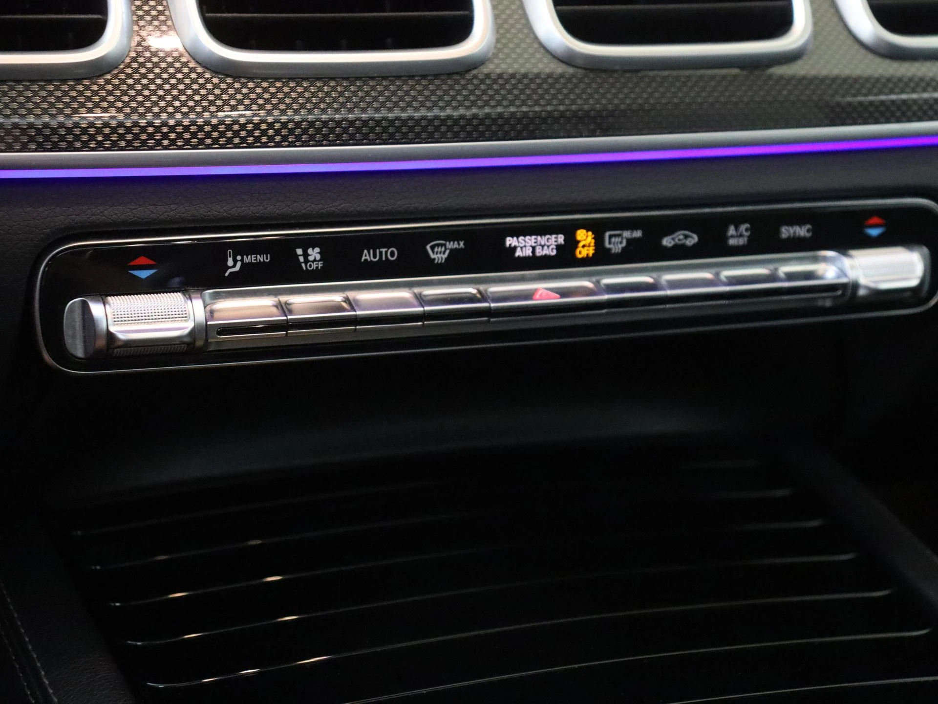 Mercedes-Benz-GLE-image-19