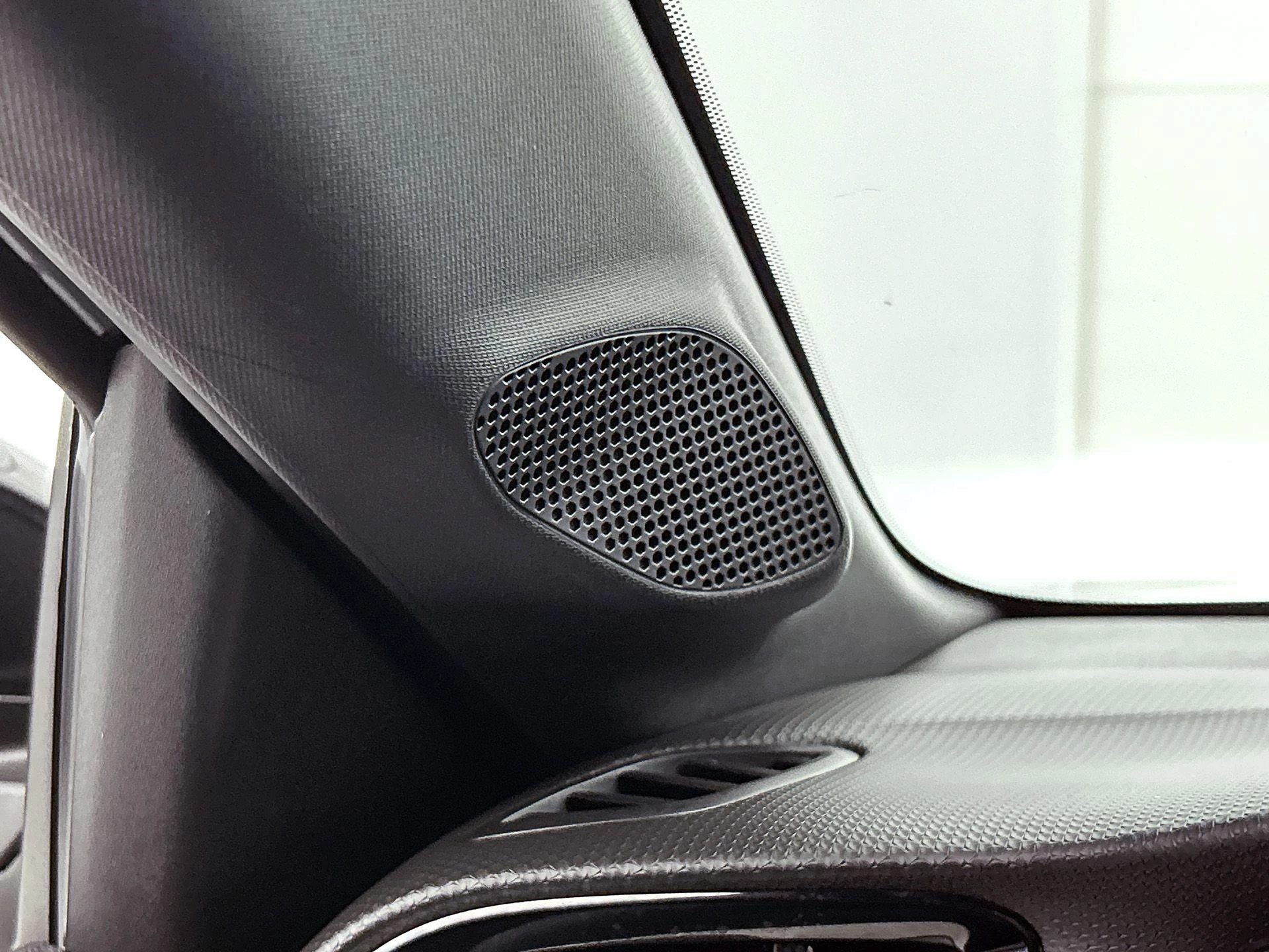 Opel-Corsa-image-11