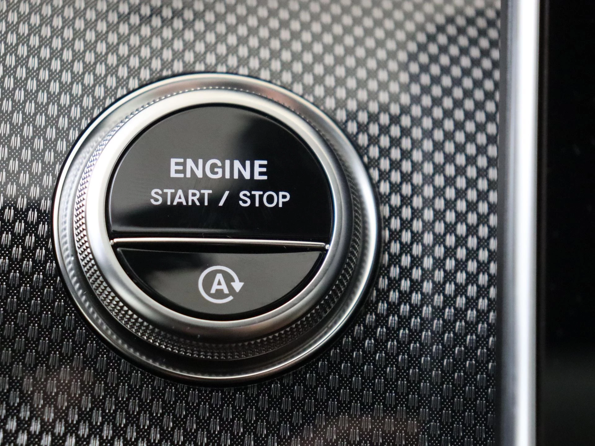 Mercedes-Benz-C-Klasse-image-21