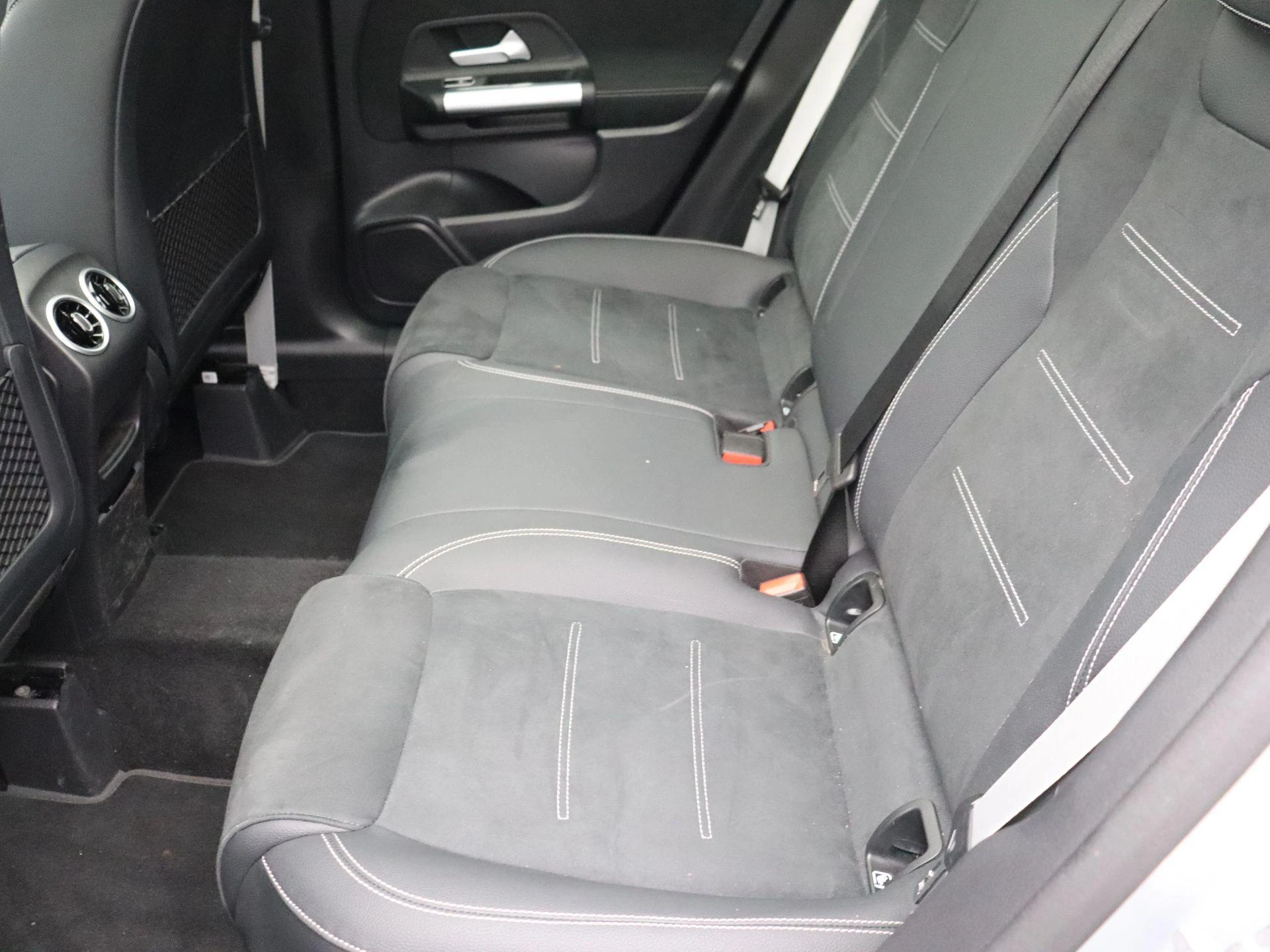 Mercedes-Benz GLA 250 e AMG Line + PREMIUM PLUS PACK + CARPLAY + TREKHAAK +