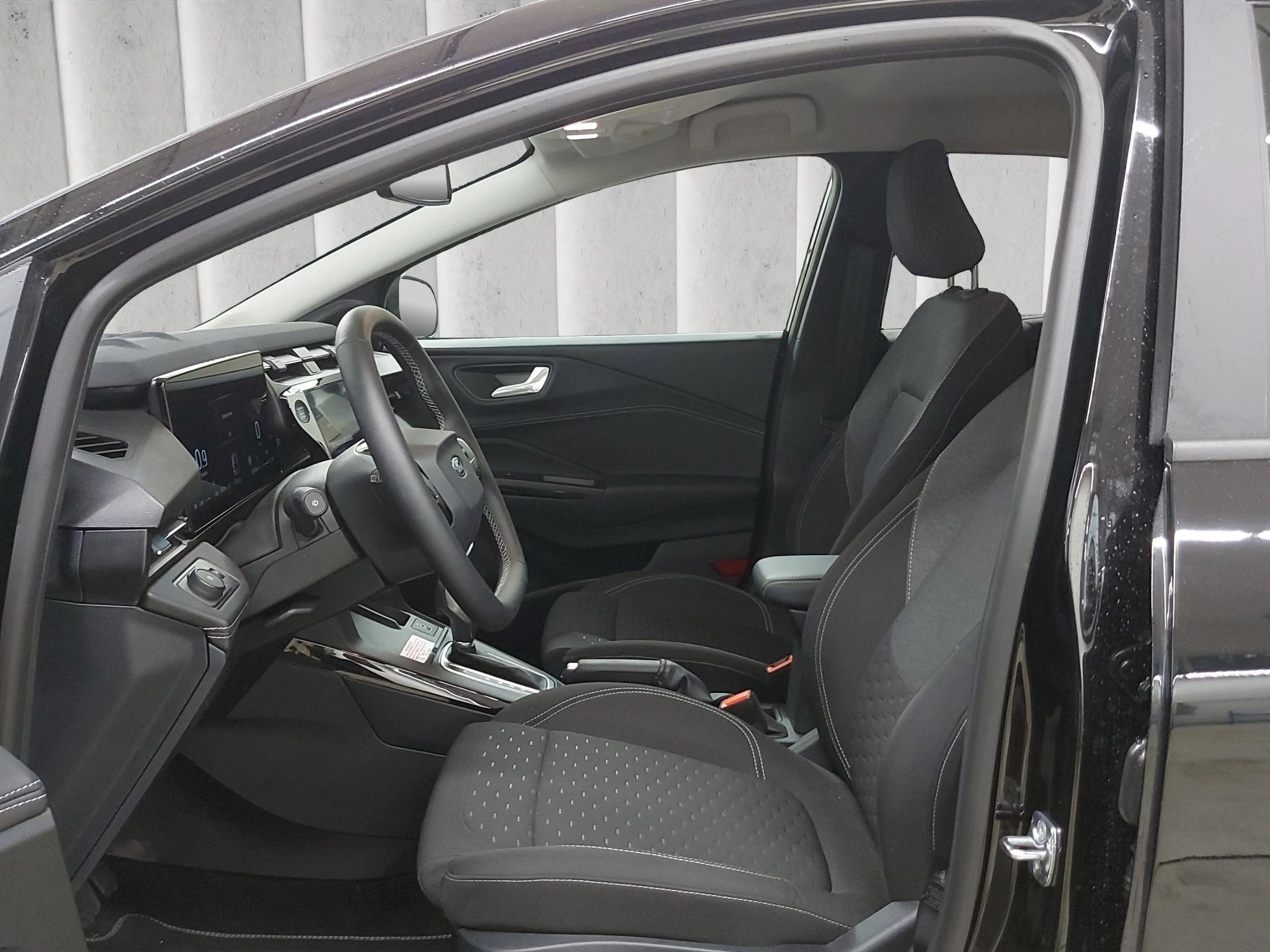 Ford Puma Titanium 1.0 EcoBoost Hybrid 92kW Auto Sports Utility Vehicle. 5-türig MJ2026.25