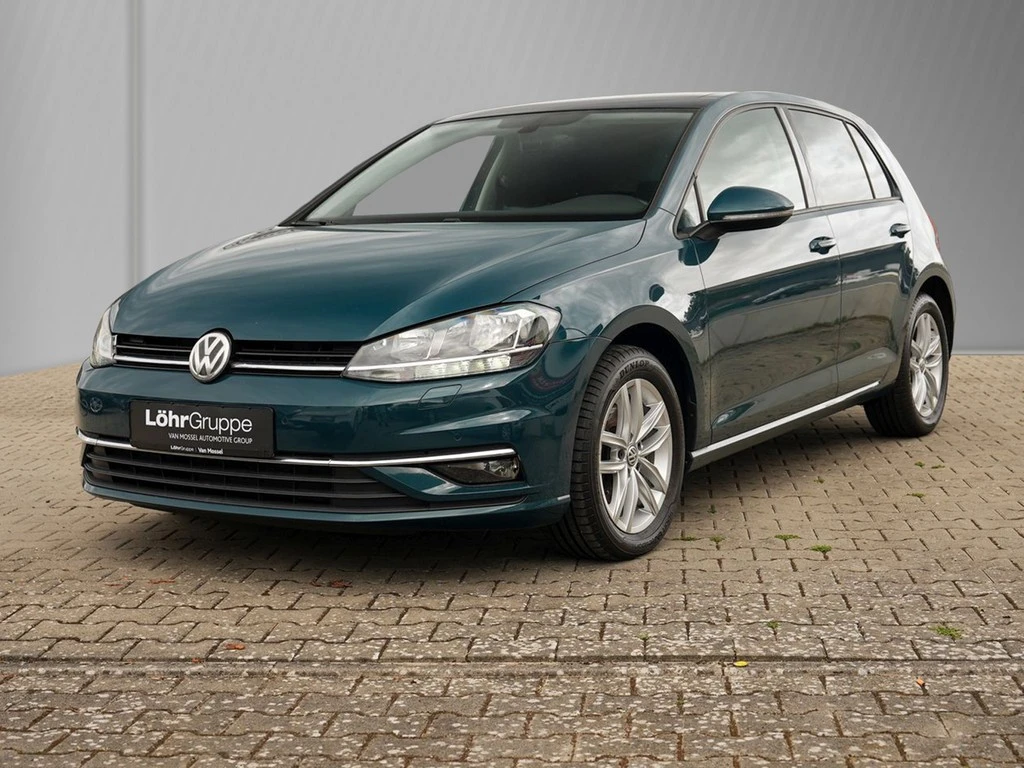 Volkswagen-Golf-image-1
