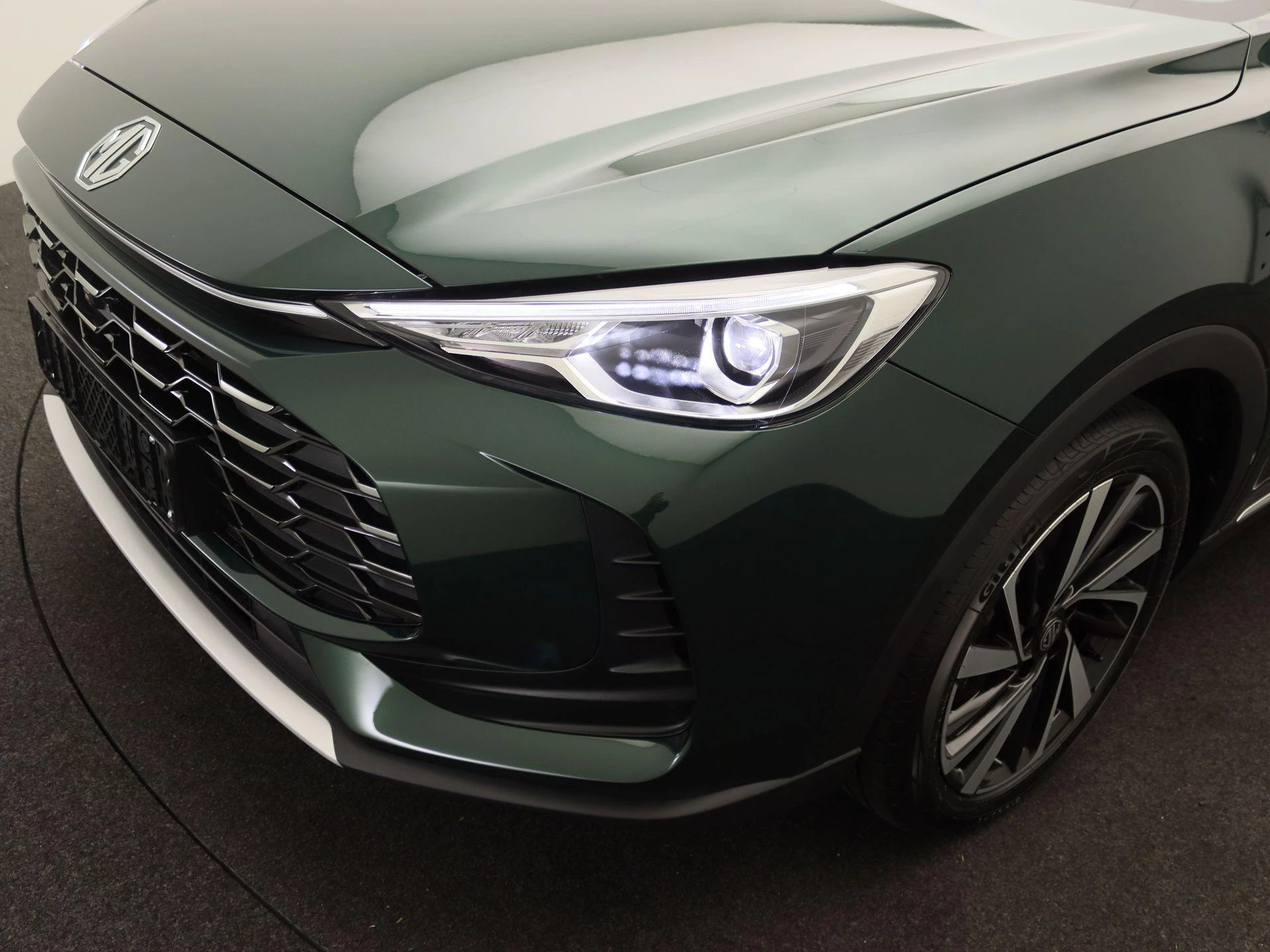 MG-ZS-image-13