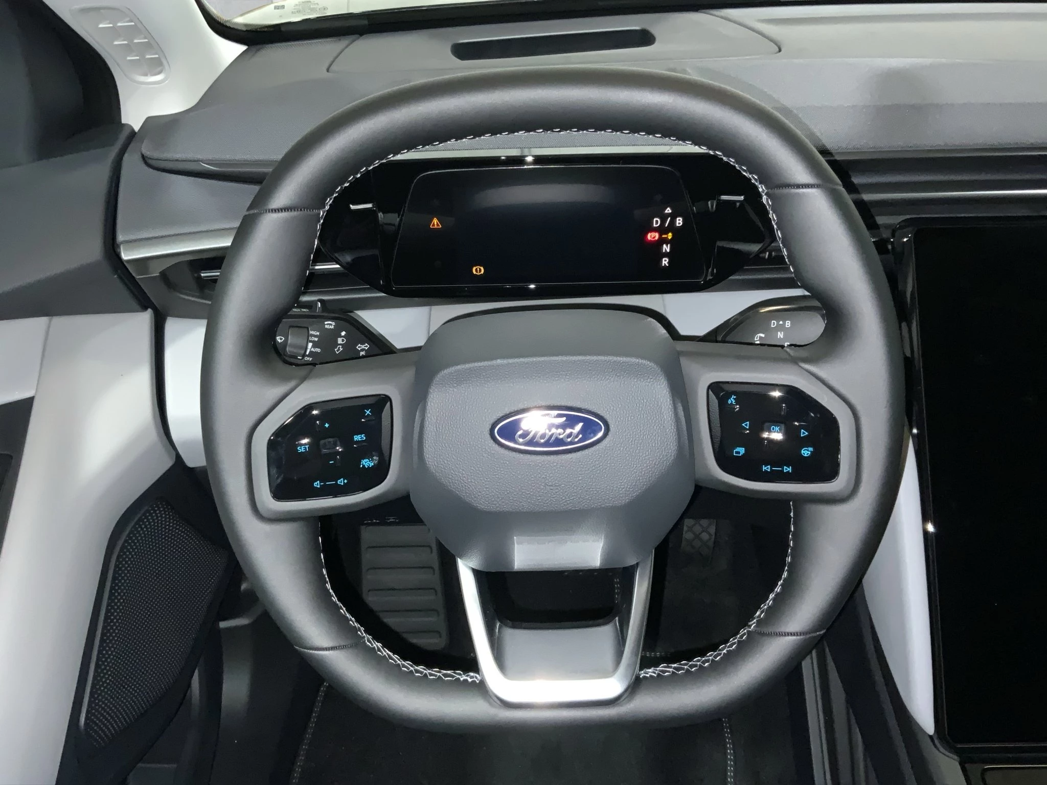 Ford-Explorer-image-12