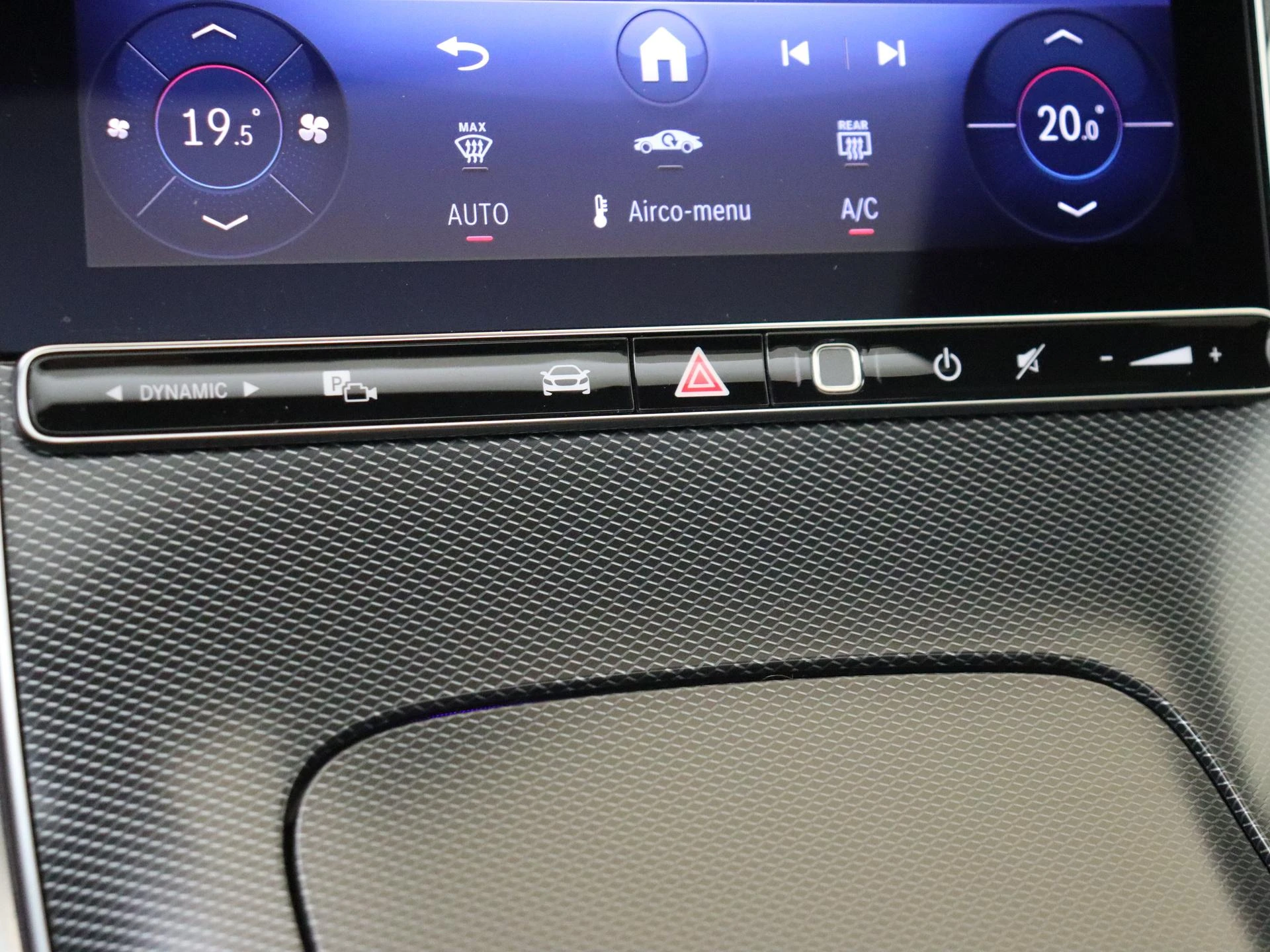 Mercedes-Benz-C-Klasse-image-19