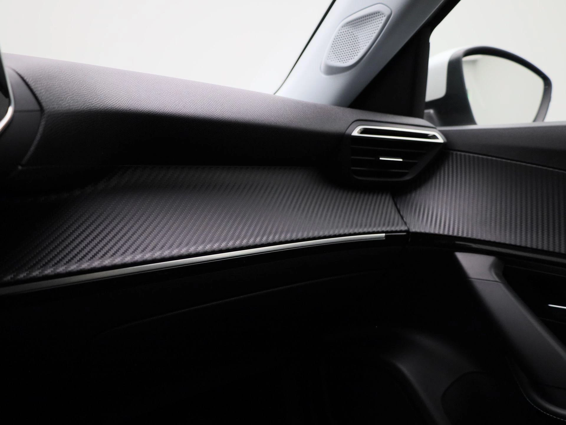 Peugeot-2008-image-27