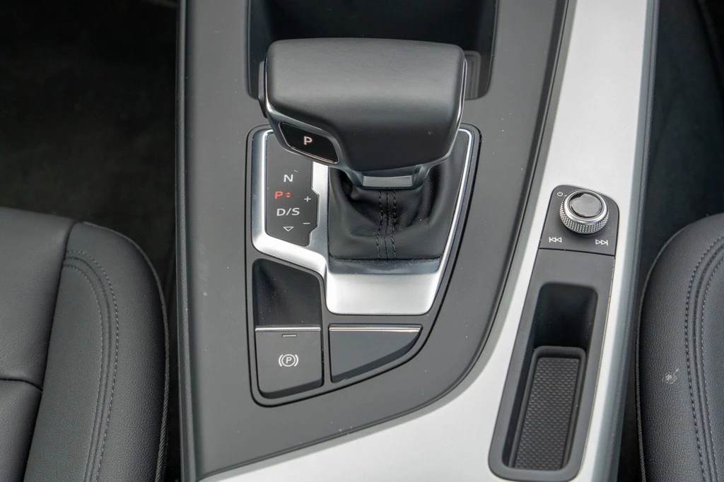 Audi A4 Avant 40 TDI quattro S line