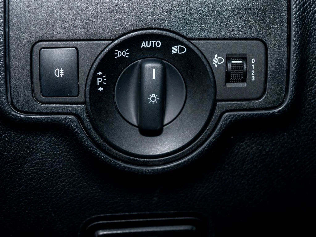 Mercedes-Benz-Vito 114-image-12