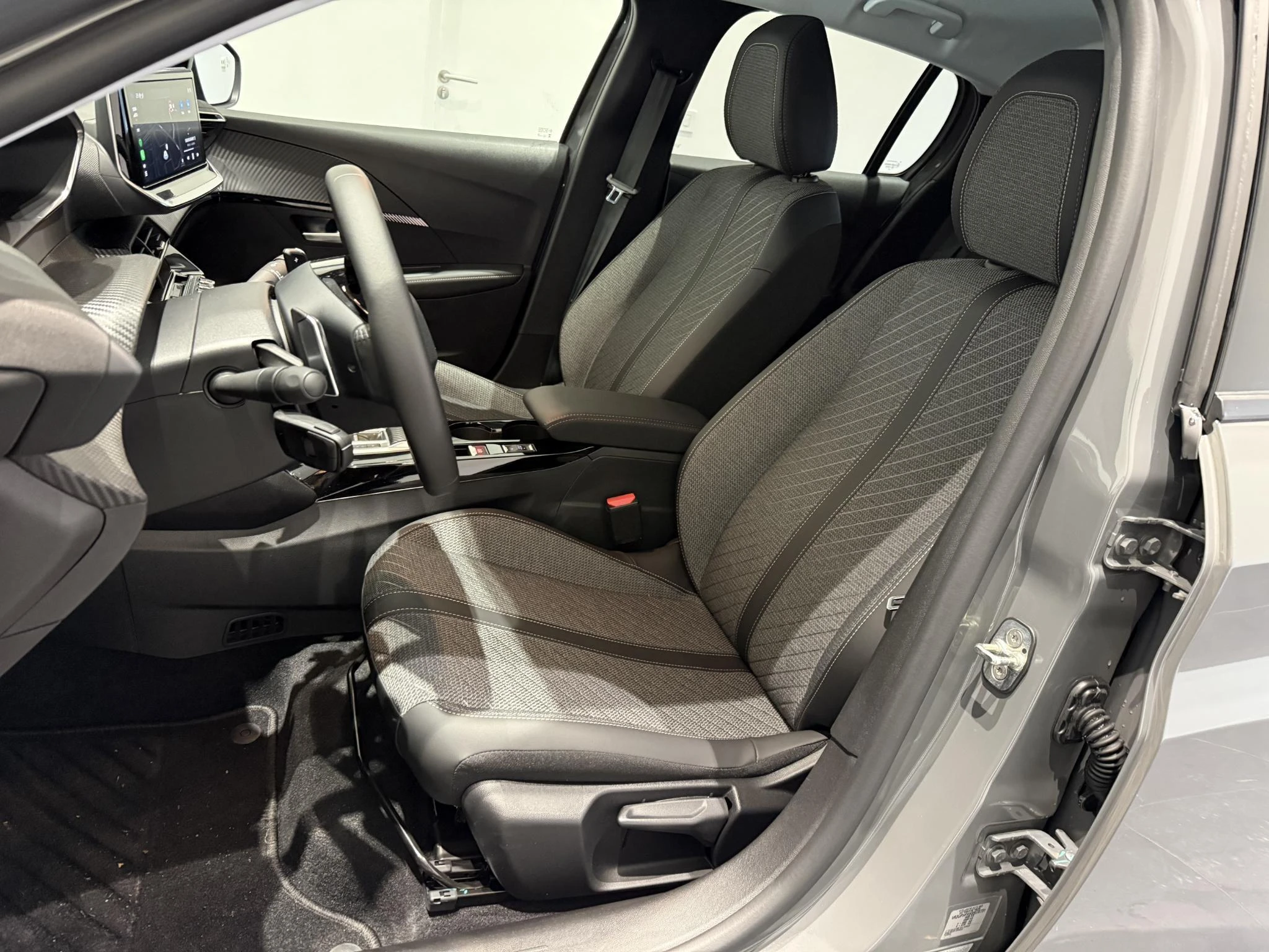 Peugeot-208-image-7