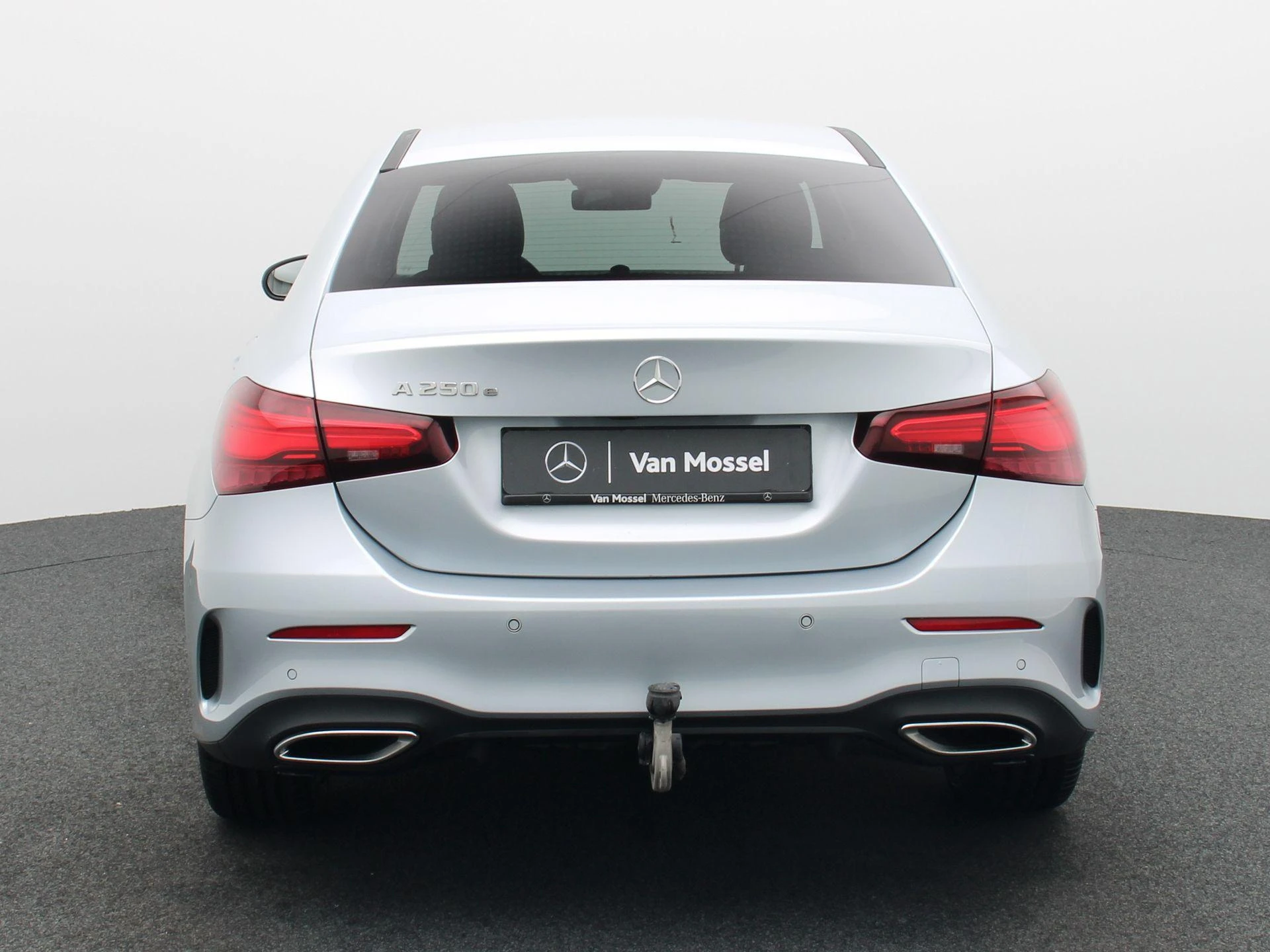 Mercedes-Benz A-Klasse 250 e AMG Line Limousine + TREKHAAK + CARPLAY + NIGHTPAKKET +